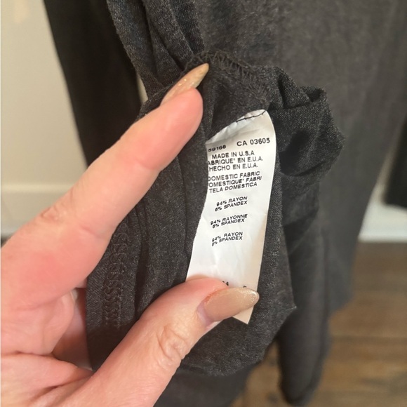 Fifteen Twenty Gray Long Sleeve Top Classic Casual Small - Picture 4 of 4